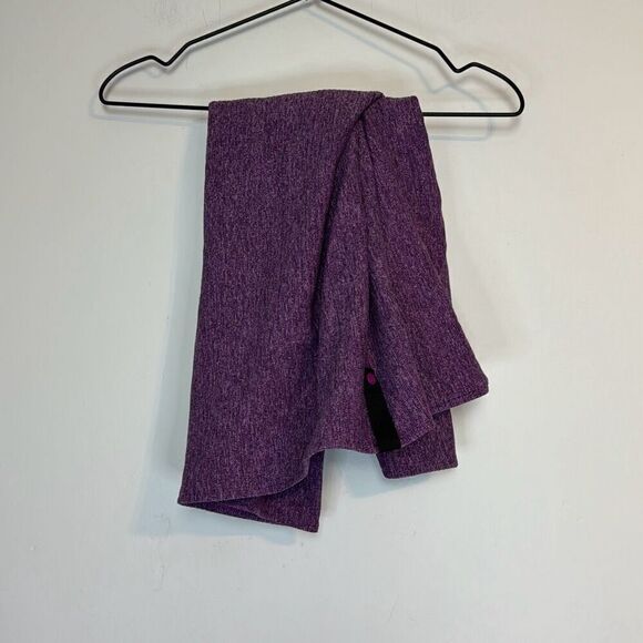 Lululemon Infinity Scarf - Picture 1 of 3